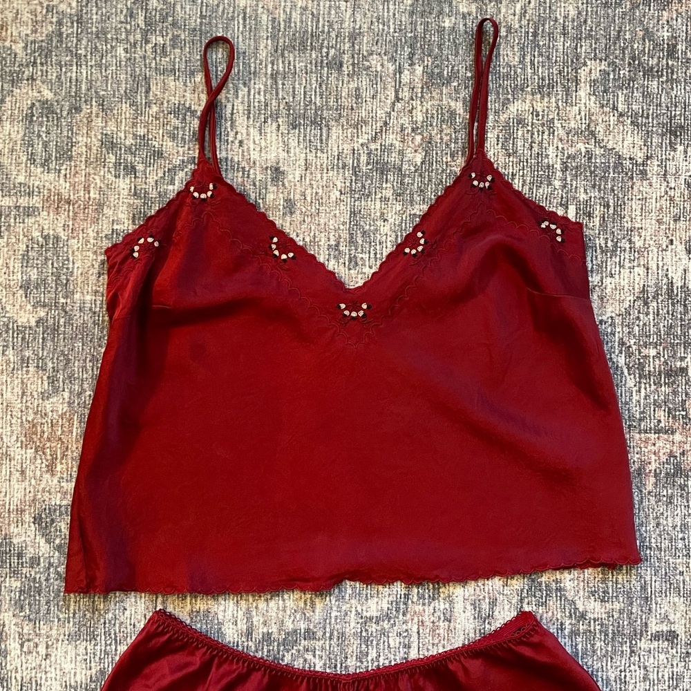 Doen Silk Cami & Shorts Set - Picture 3 of 16